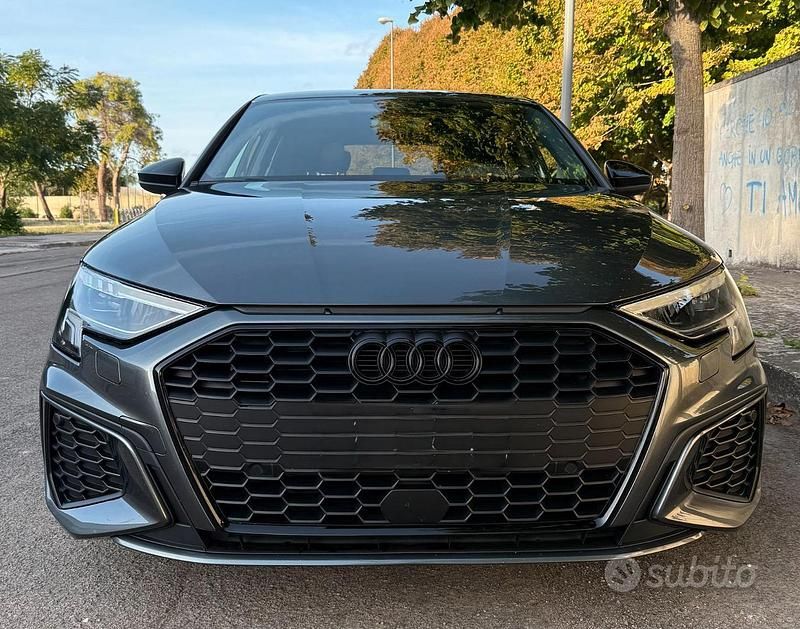 Usata Audi A3 S-Line 150 CV (110 kW) 2023 Grigio Berlina