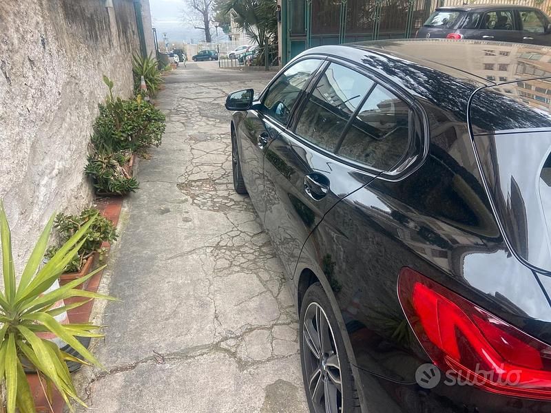 Usata BMW 120 Sport Line 190 CV (139 kW) 2020 Nero Utilitaria