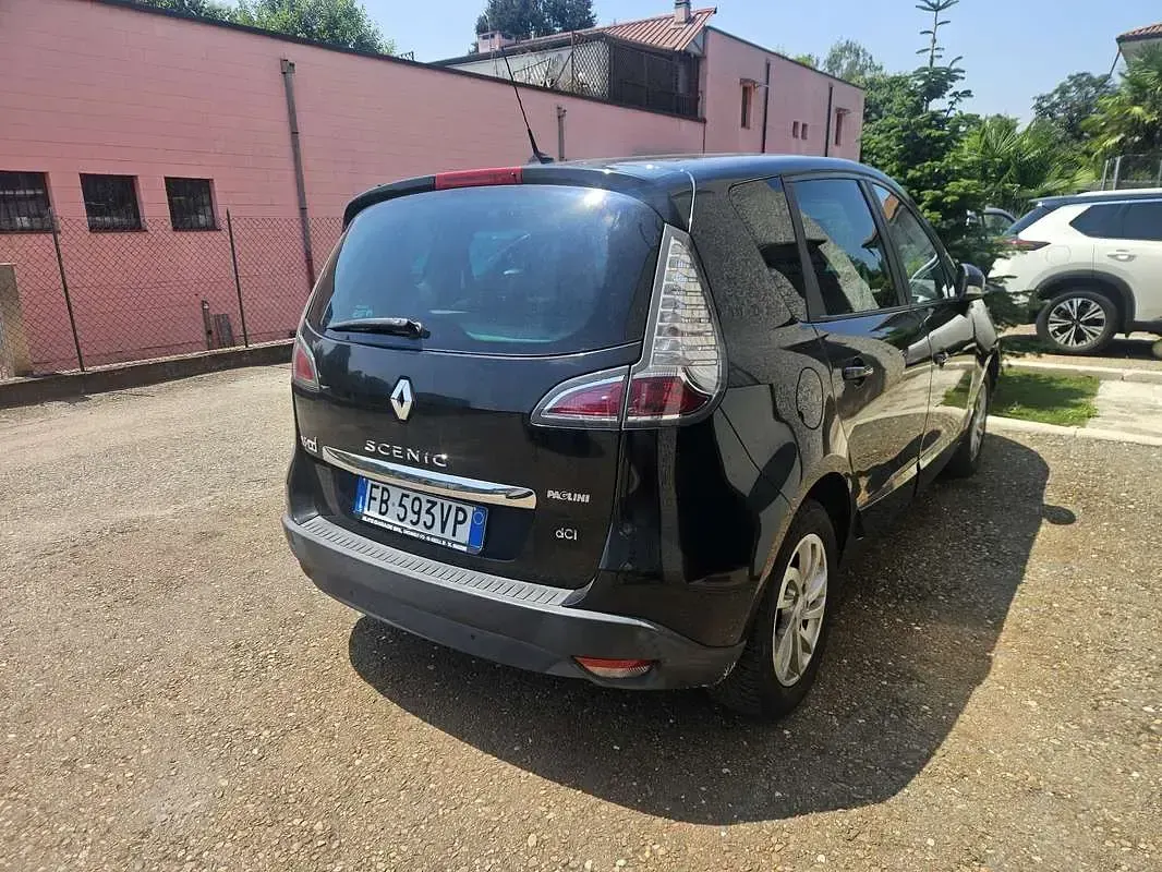 Usata Renault Scénic LIMITED 110 CV (80 kW) 2015 Monovolume