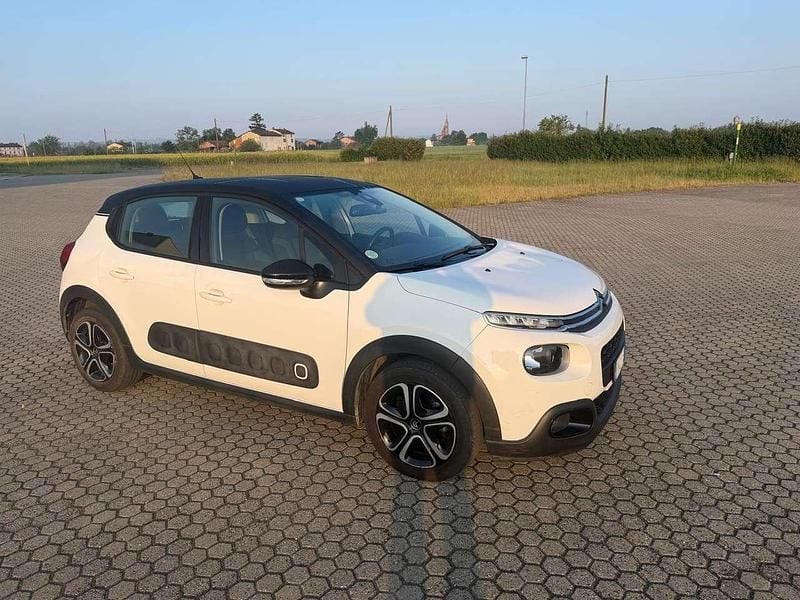 Begagnad Citroën C3 Shine 75 HK (55 kW) 2018 Vit Halvkombi