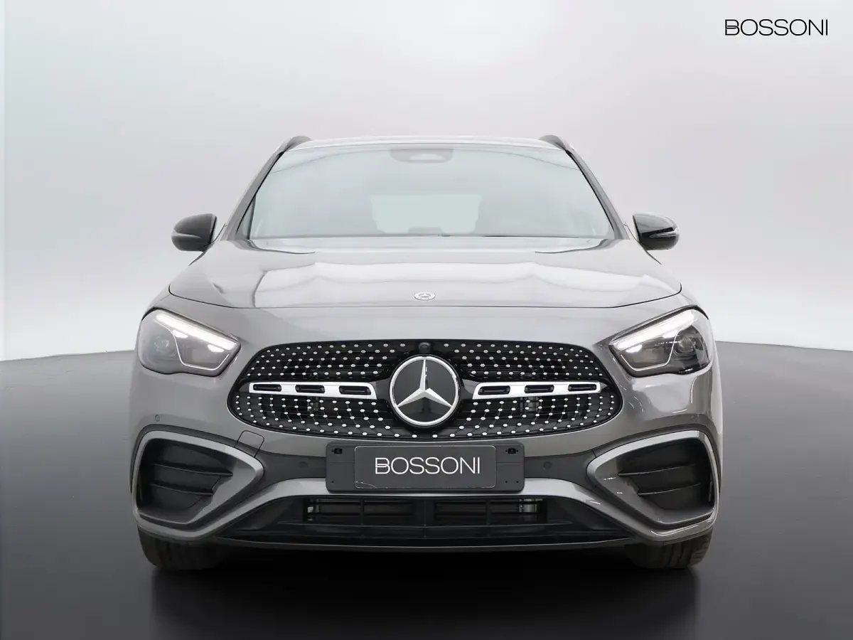 Nuova Mercedes GLA200 AMG line 150 CV (110 kW) 2026 Grigio SUV