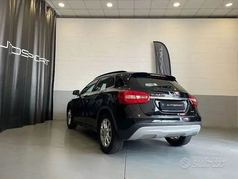 Usata Mercedes GLA220 Executive 177 CV (130 kW) 2016 Nero SUV