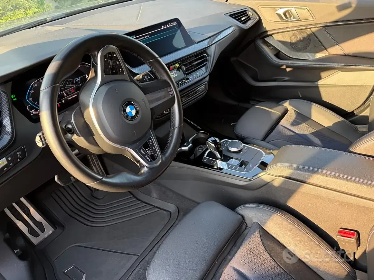 Usata BMW 118 136 CV (100 kW) 2023 Bluazzurro Berlina