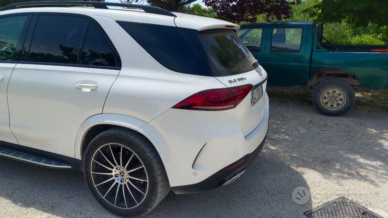 Bianco Usata 2023 Mercedes GLE300 SUV | 50.000 € (Buon prezzo) - Immagine 1/4