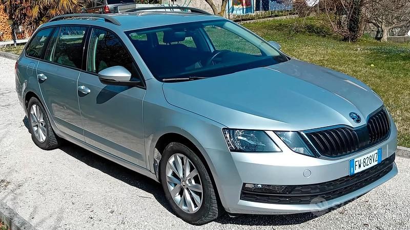 Usata Skoda Octavia 115 CV (84 kW) 2019 Grigio Station wagon