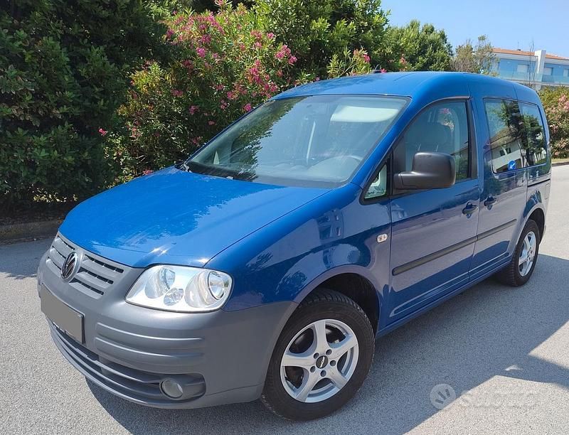 Usata VW Caddy 109 CV (80 kW) 2009 Blu Monovolume