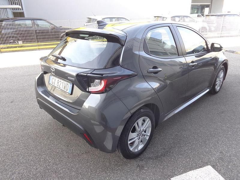 Usata Mazda 2 Center-Line 116 CV (85 kW) 2024 Lead grey Utilitaria