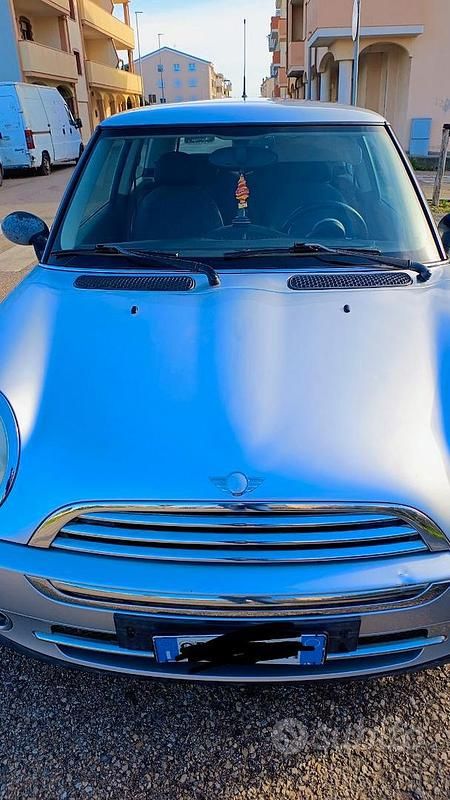 Usata Mini ONE 90 CV (66 kW) 2004 Grigio Utilitaria