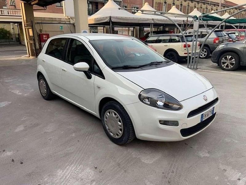 Usata Fiat Punto Easy 77 CV (56 kW) 2012 Bianco Berlina