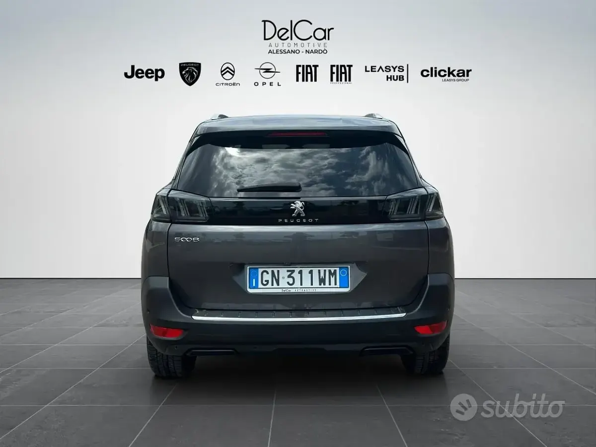 Occasion Peugeot 5008 Allure 131 ch (96 kW) 2023 Gris SUV