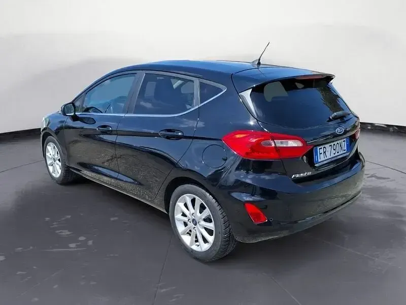 Usata Ford Fiesta 86 CV (63 kW) 2018 Nero Utilitaria