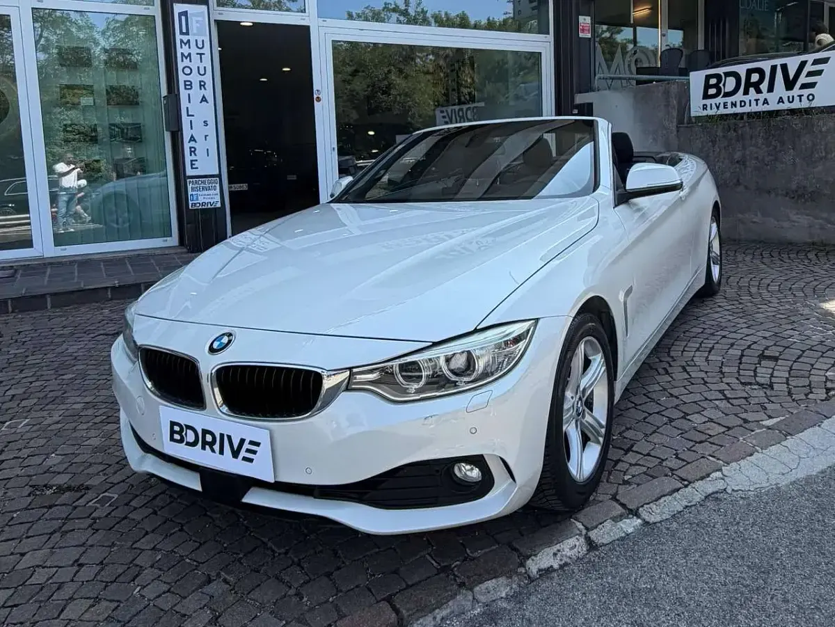 Usata BMW 425 Sport Line 218 CV (160 kW) 2016 Bianco Cabrio