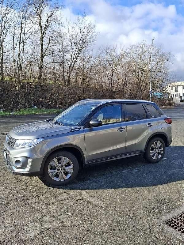 Usata Suzuki Vitara Cool 111 CV (81 kW) 2019 Grigio SUV