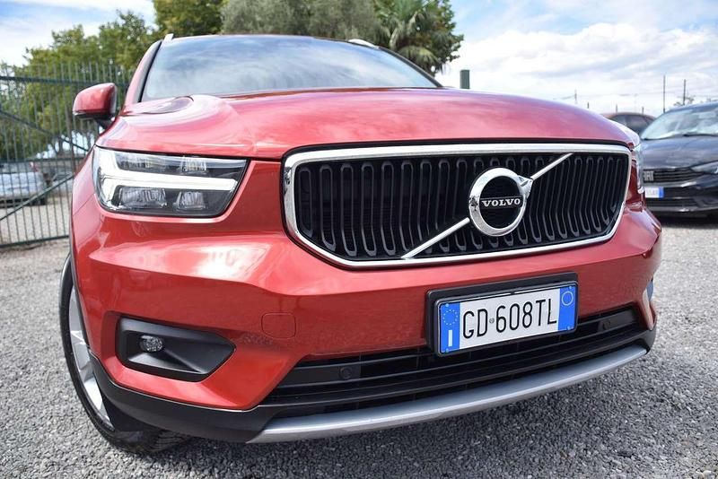 Usata Volvo XC40 Business Edition 150 CV (110 kW) 2020 Rosso SUV