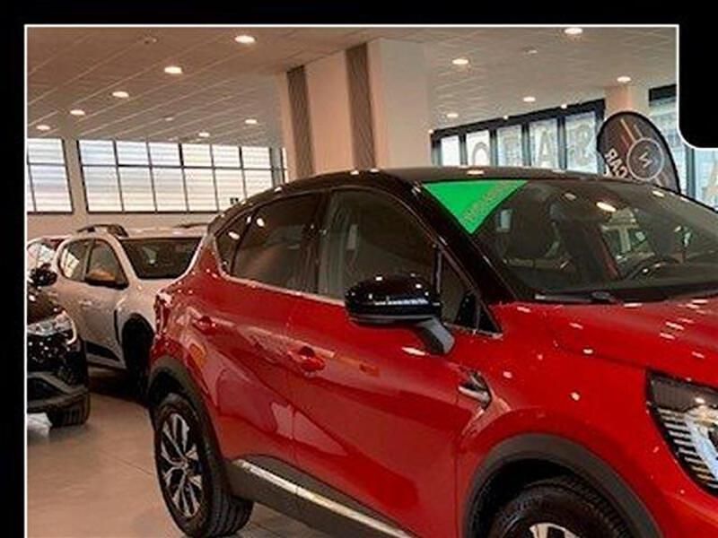Usata Renault Captur Intens 101 CV (74 kW) 2022 Rosso SUV