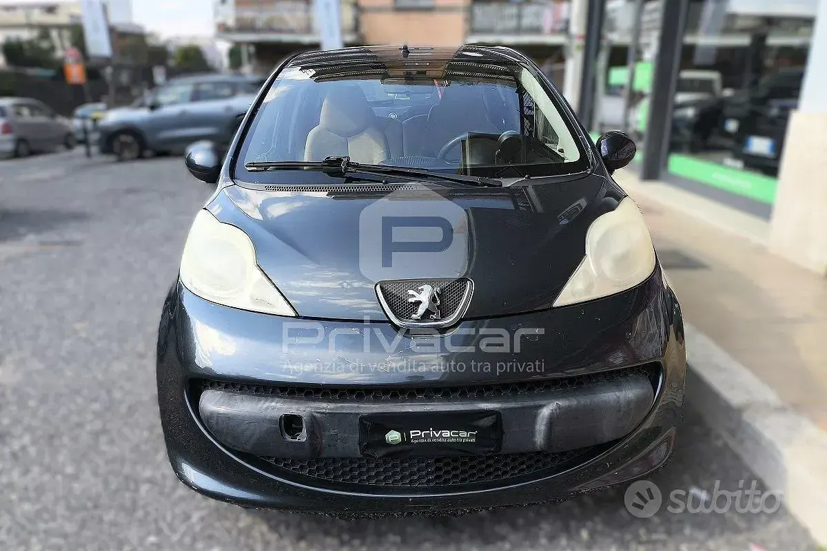 Käytetty Peugeot 107 68 HP (50 kW) 2006 Harmaa Viistoperä