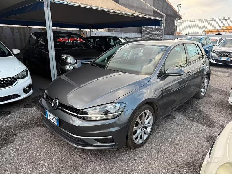 Usata VW Golf VII Highline 115 CV (84 kW) 2019 Grigio Berlina