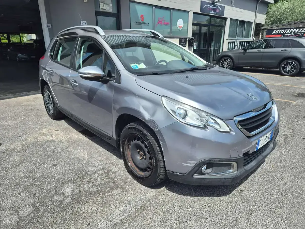 Usata Peugeot 2008 Allure 99 CV (72 kW) 2015 Grigio SUV