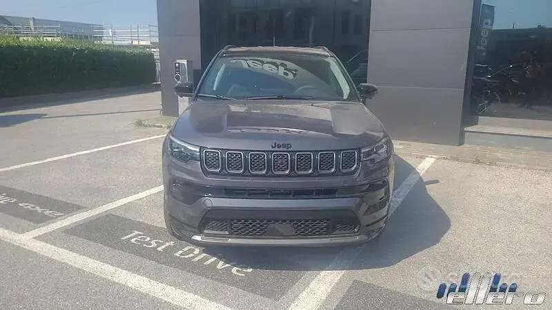 Nuova Jeep Compass Summit 2025 Grigio SUV