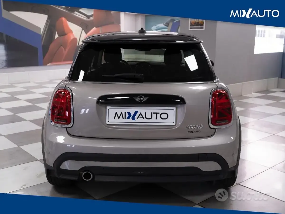 Usata Mini Cooper Classic 136 CV (100 kW) 2024 Grigio Utilitaria