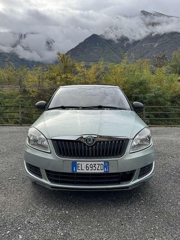 Usata 2012 Skoda Fabia Active Tre volumi | 2900 € (Super prezzo) - Immagine 1/4