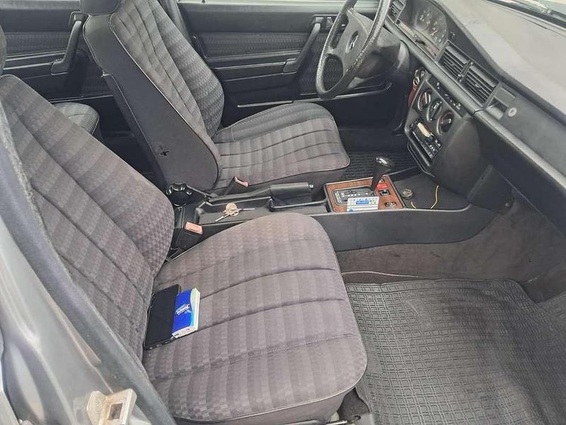 Usata Mercedes 190 Sportline 105 CV (77 kW) 1992 Berlina