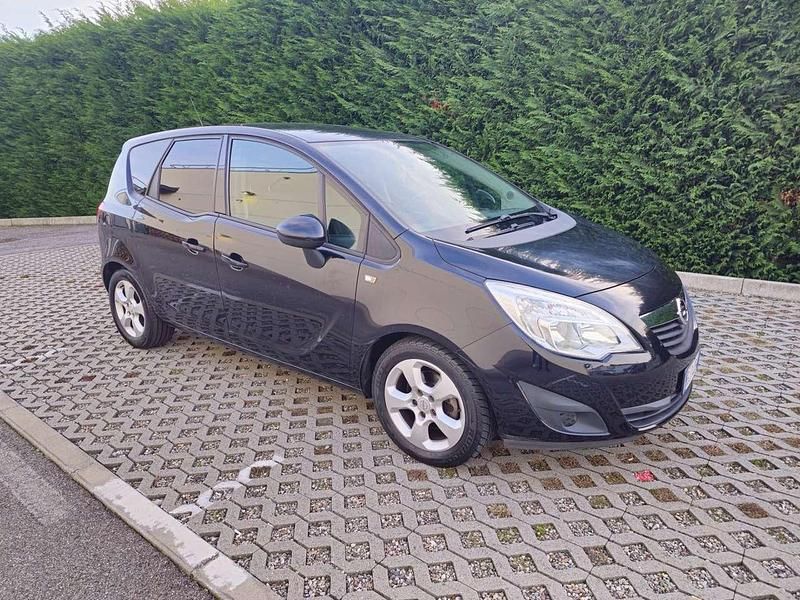 Usata Opel Meriva Cosmo 95 CV (69 kW) 2011 Other Monovolume