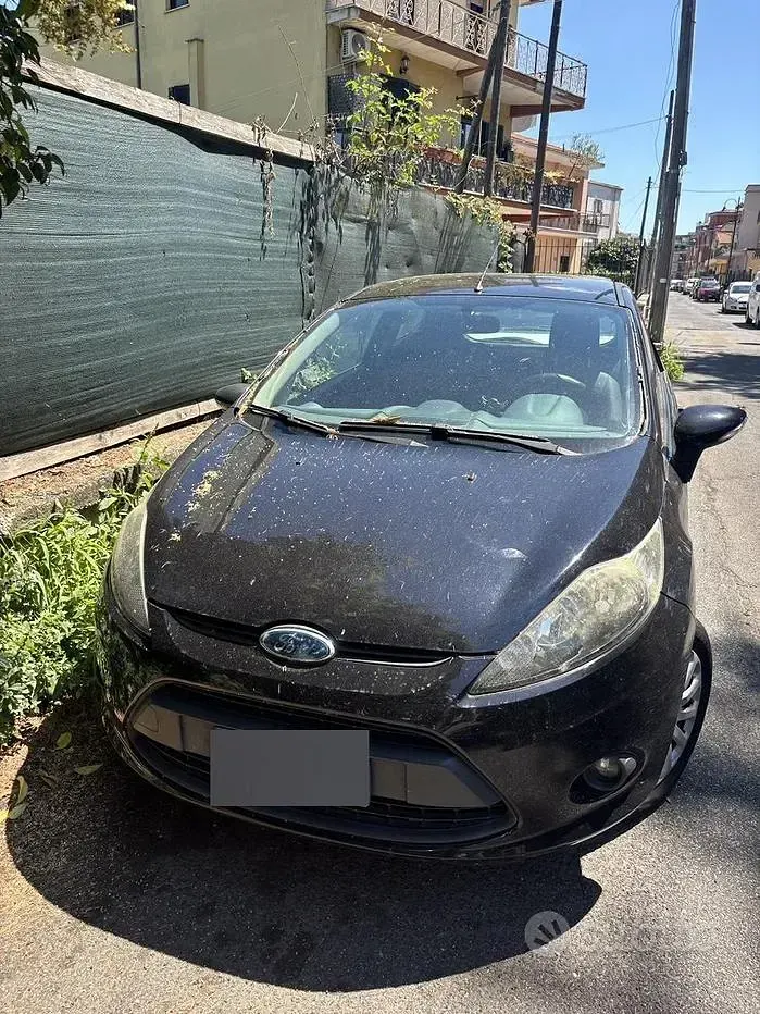 Usata Ford Fiesta 68 CV (50 kW) 2010 Nero Berlina