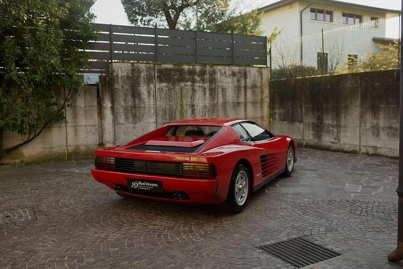 Usata Ferrari Testarossa 390 CV (286 kW) 1985 Rosso Coupé