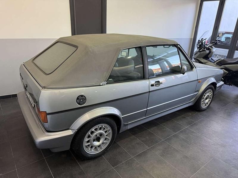Usata VW Golf Cabriolet 73 CV (53 kW) 1990 Grigio Cabrio
