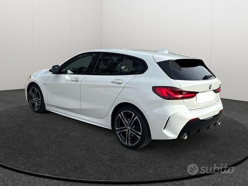 Usata BMW 118 M Sport 150 CV (110 kW) 2021 Bianco Utilitaria