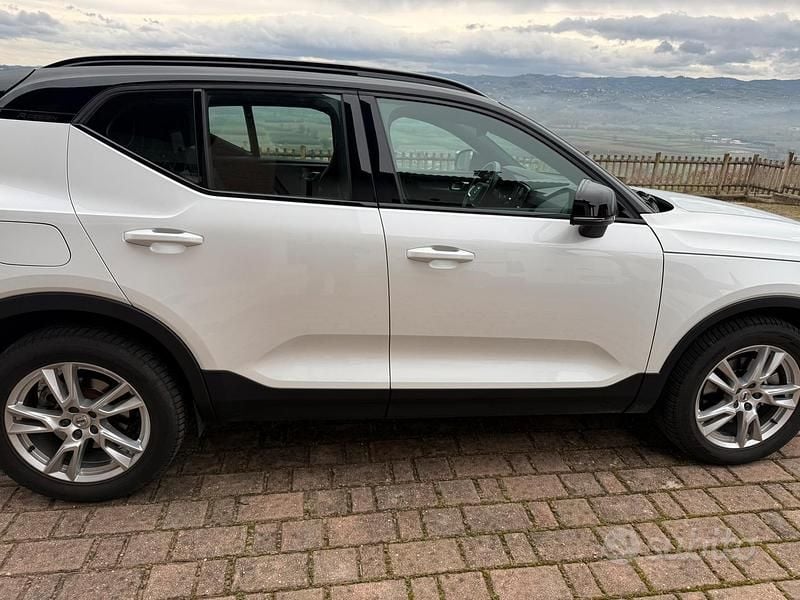 Usata Volvo XC40 190 CV (139 kW) 2018 Bianco SUV