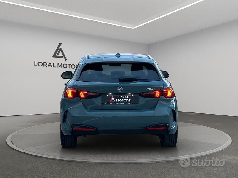 Usata BMW 118 Shadowline 150 CV (110 kW) 2024 Verde Utilitaria