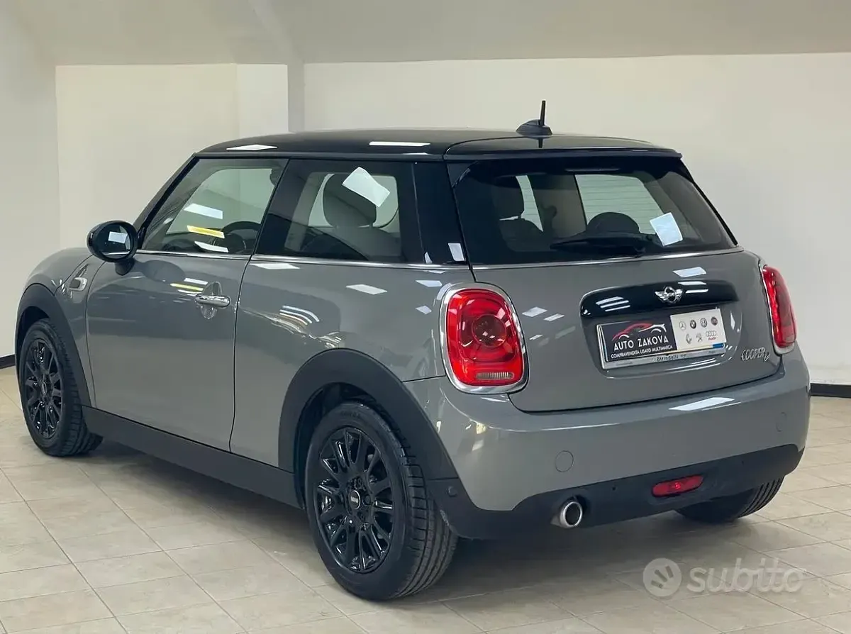 Usata Mini Cooper Coupé 116 CV (85 kW) 2018 Grigio Coupé