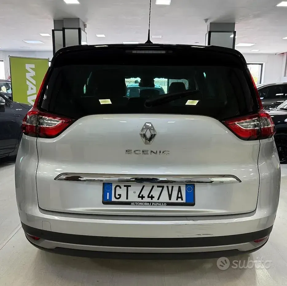 Usata Renault Grand Scénic 120 CV (88 kW) 2021 Grigio Monovolume