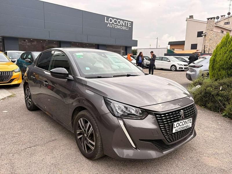Grigio Usata 2023 Peugeot 208 Allure Due volumi | 10.490 € (Super prezzo) - Immagine 1/3