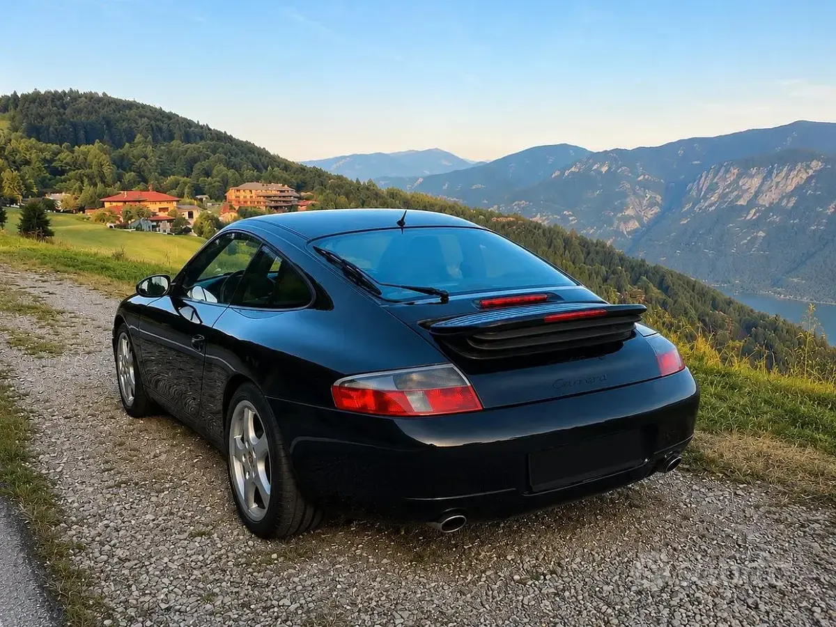 Usata Porsche 911 Carrera 300 CV (220 kW) 2000 Nero Coupé