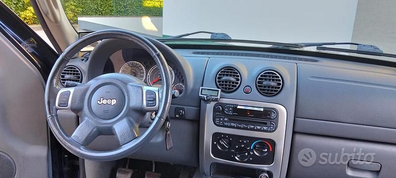 Nero Usata 2025 Jeep Cherokee Limited SUV | 8000 € - Immagine 1/4