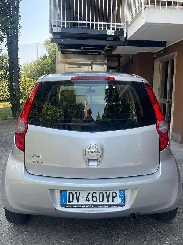 Usata Opel Agila Enjoy 86 CV (63 kW) 2009 Grigio Utilitaria