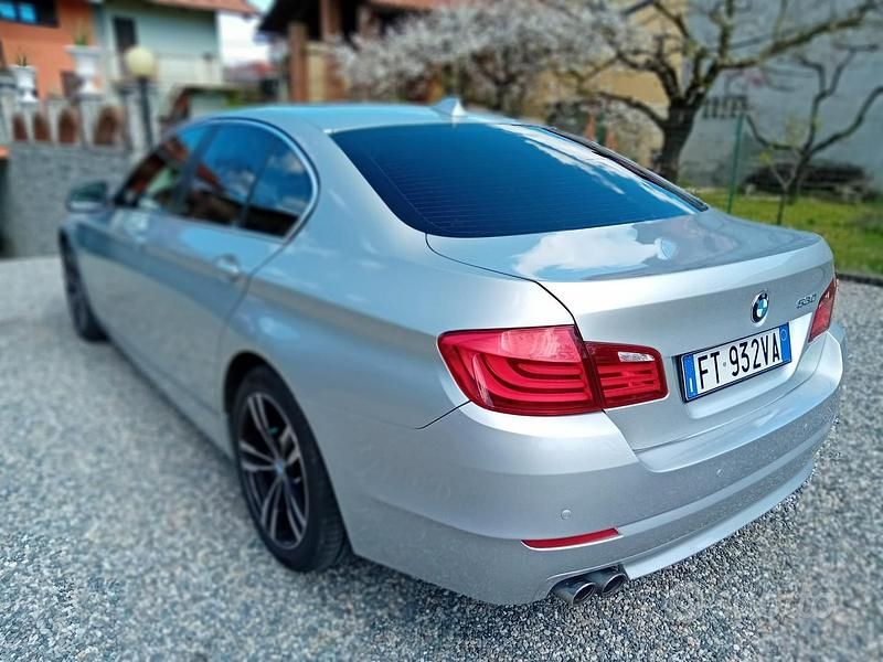 Usata BMW 530 245 CV (180 kW) 2010 Grigio Berlina