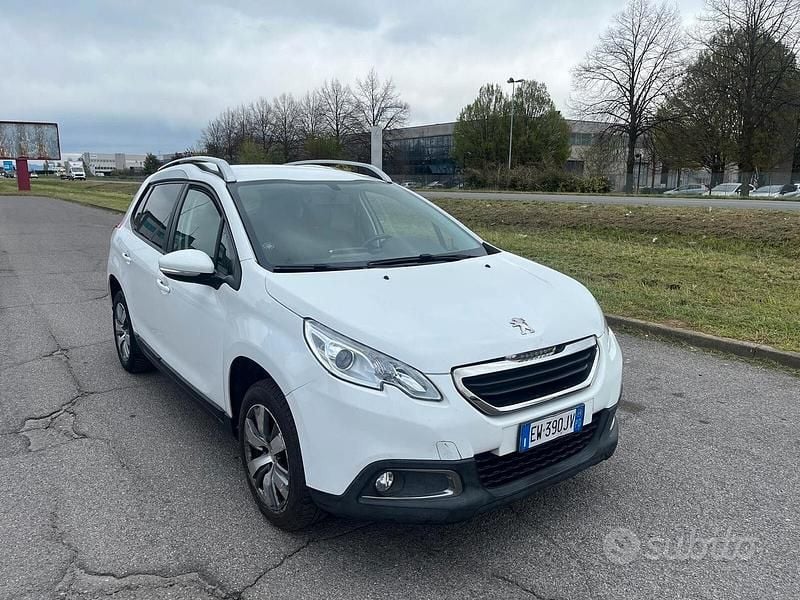 Usata Peugeot 2008 Active 68 CV (50 kW) 2014 Bianco SUV