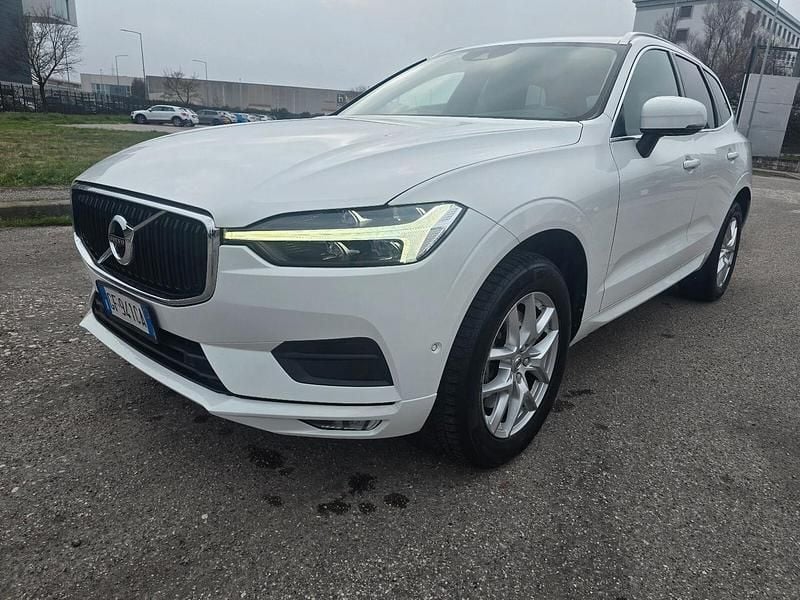 Usata Volvo XC60 Momentum 197 CV (144 kW) 2021 Bianco SUV