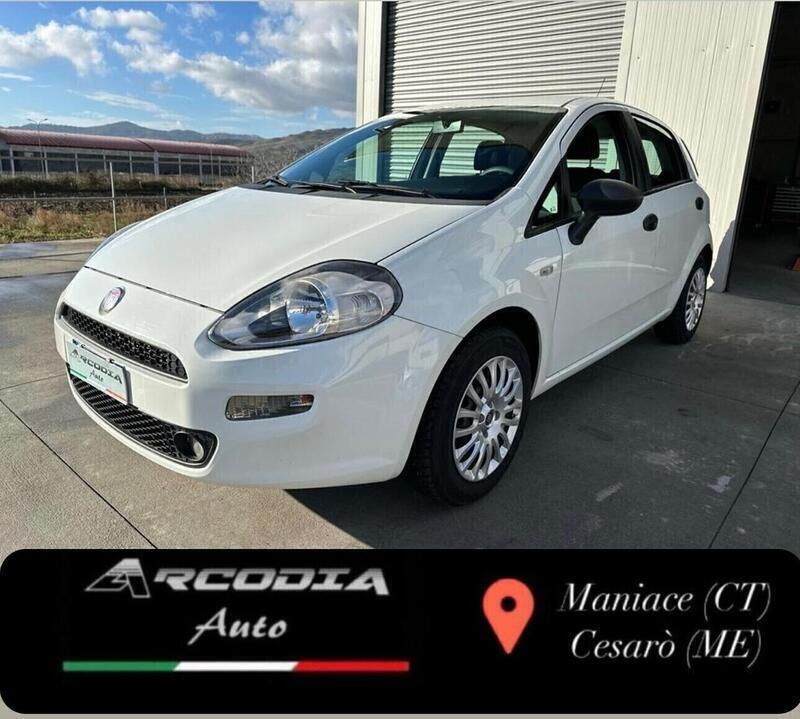 Usata Fiat Punto 75 CV (55 kW) 2014 Bianco Utilitaria