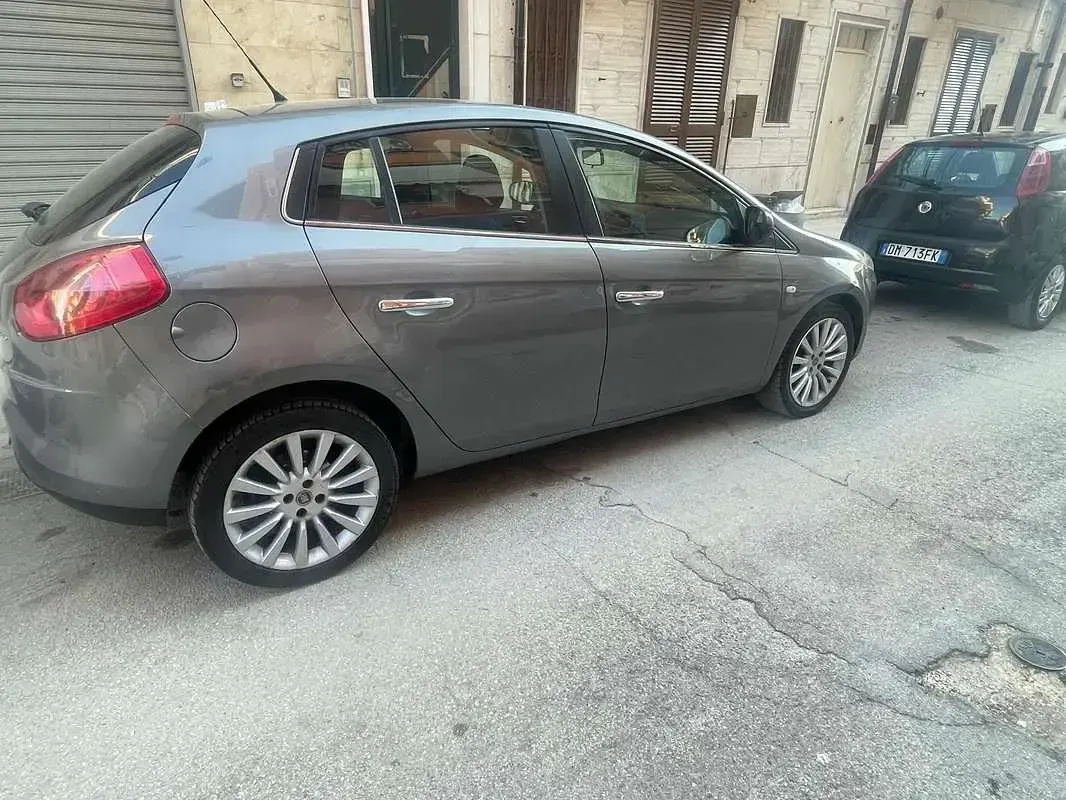 Usata Fiat Bravo Emotion 120 CV (88 kW) 2012 Utilitaria