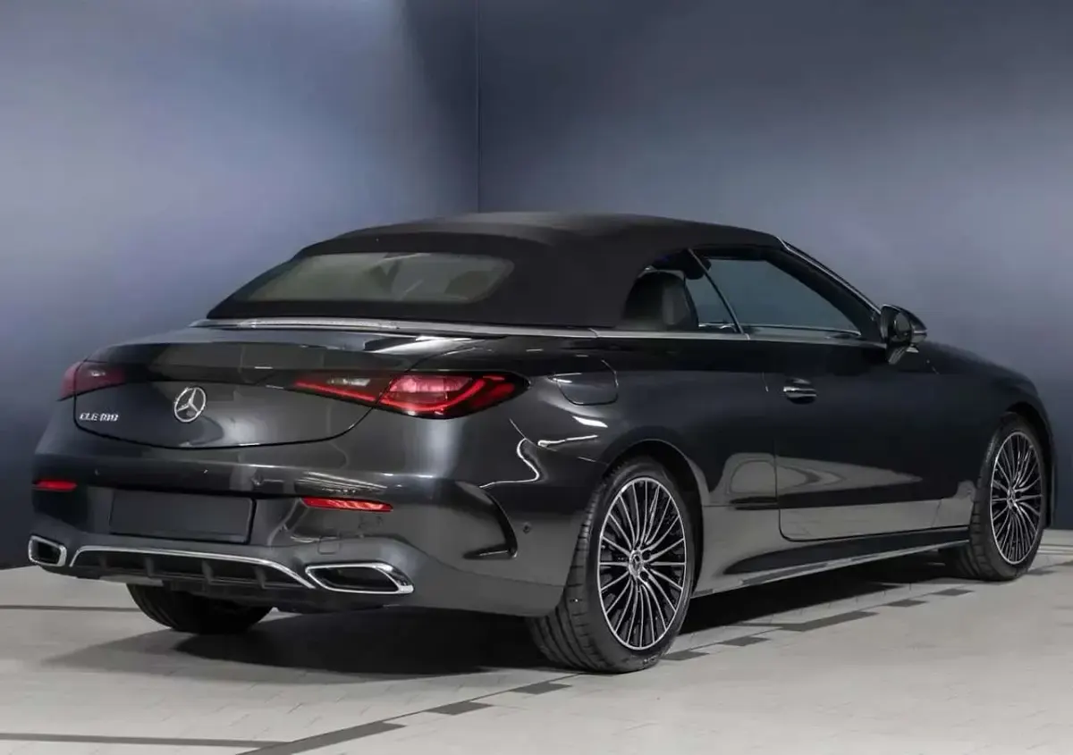 Usata Mercedes CLE180 Advanced Plus 170 CV (125 kW) 2025 Graphit gray Cabrio
