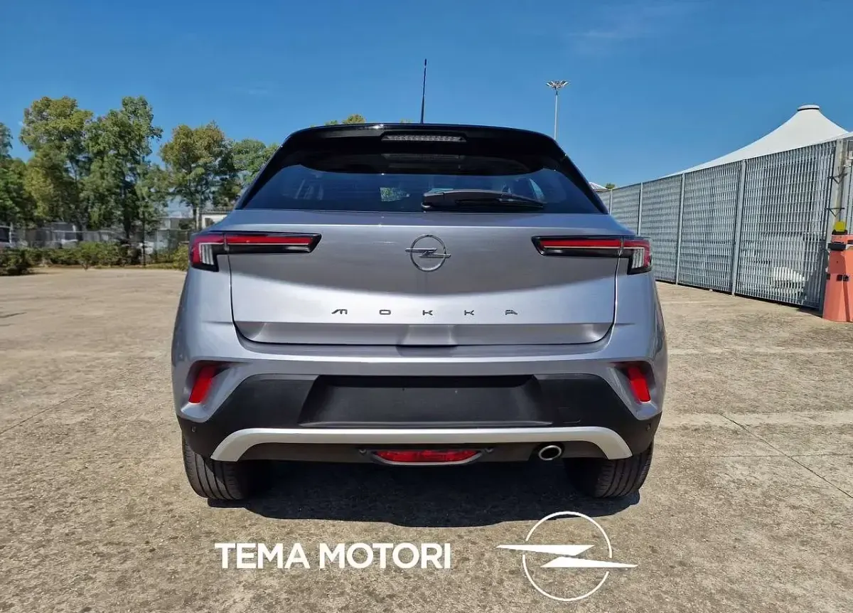 Usata Opel Mokka Elegance 110 CV (80 kW) 2023 Argento SUV