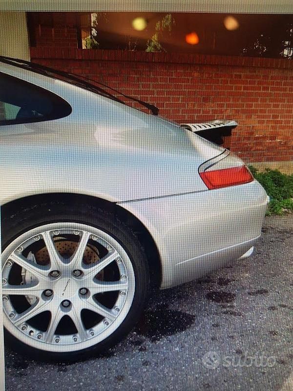 Usata Porsche 911 Carrera 4 2001 Grigio Coupé