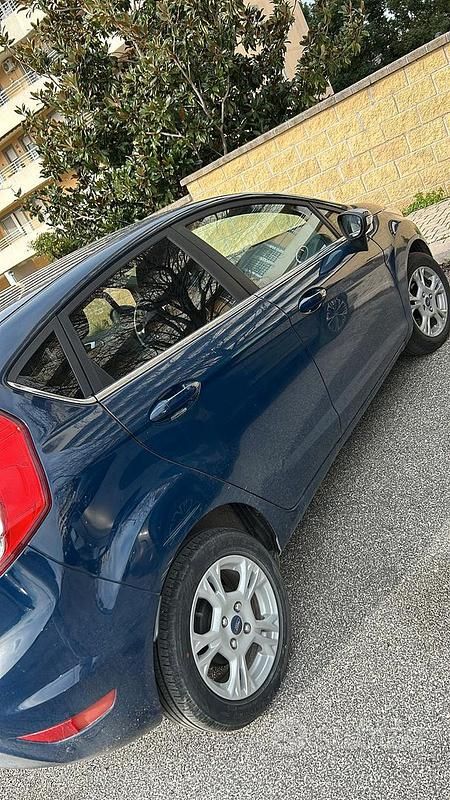 Usata Ford Fiesta 2016 Blu Berlina