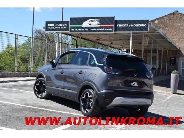 Usata Opel Crossland 110 CV (80 kW) 2023 Grigio / metallizzato SUV