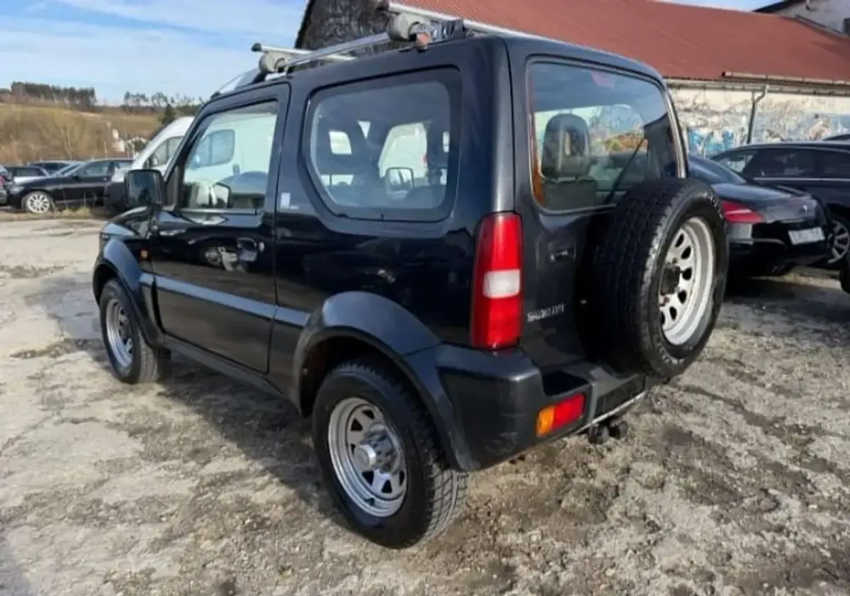 Usata Suzuki Jimny 86 CV (63 kW) 2007 Nero SUV